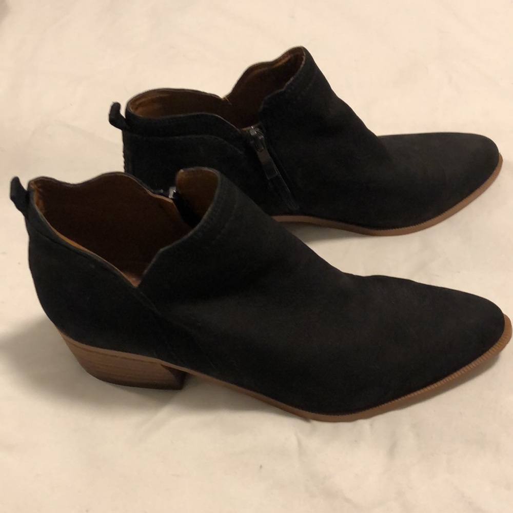 Franco Sarto black shoe bootie